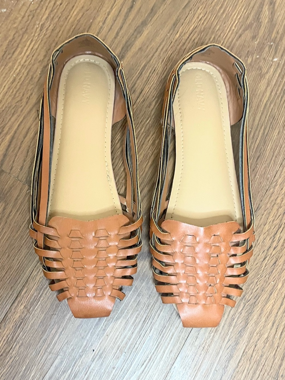 Old Navy Brown Woven Huarache Fisherman Flats Size 5